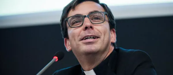 img of Gonzalo de la Morena: La verdadera devoción a María conduce a Dios