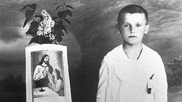 img of Karol, no eres un buen monaguillo